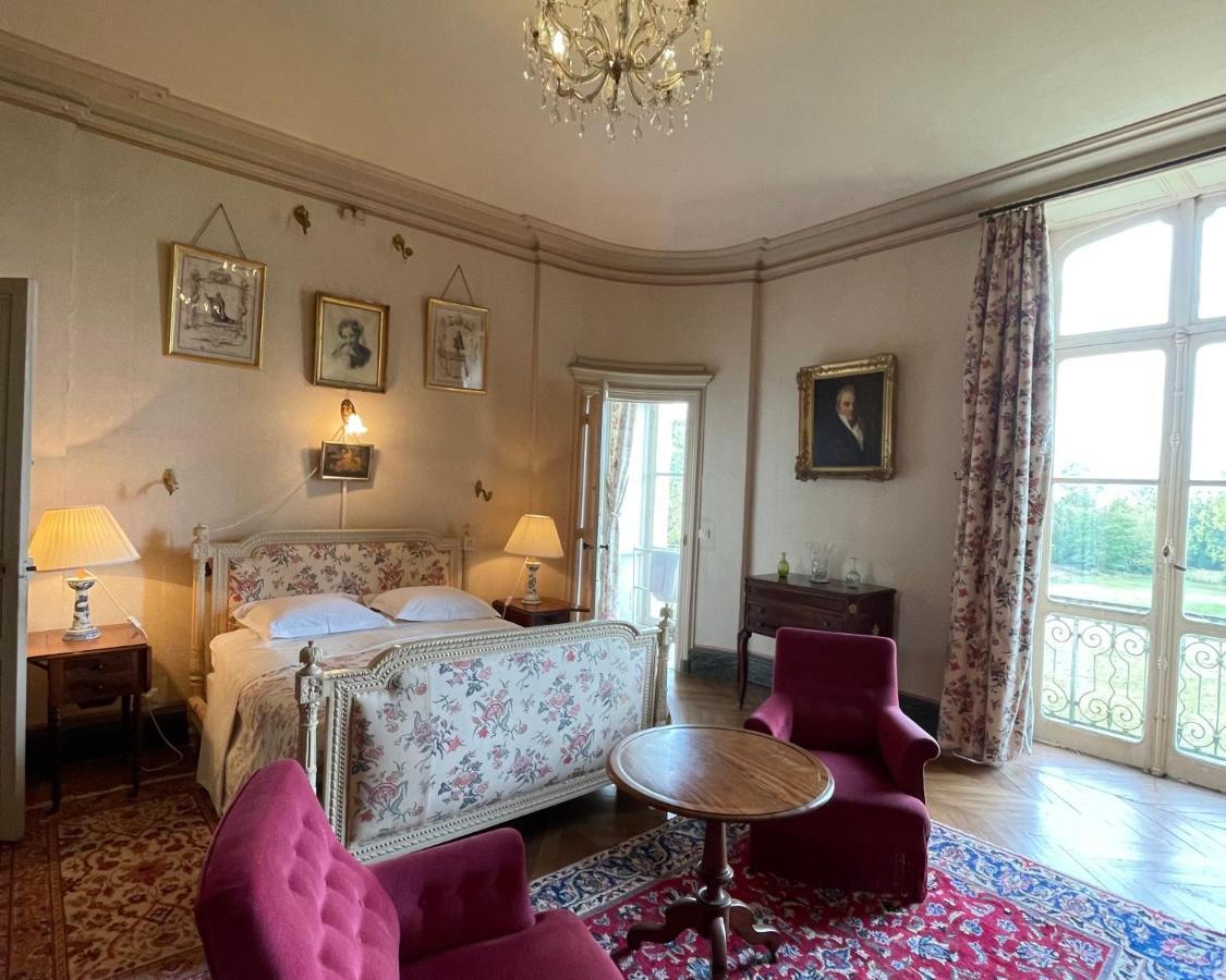 Chateau De La Jumelliere Villa Luaran gambar