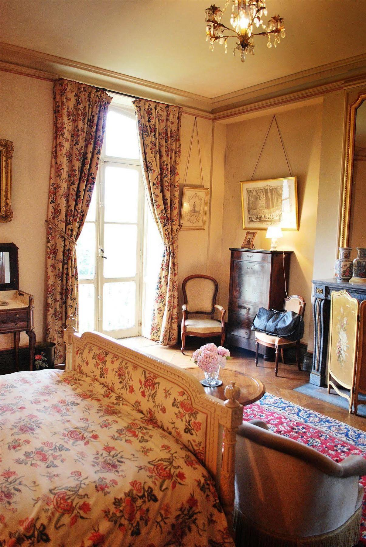 Chateau De La Jumelliere Villa Luaran gambar